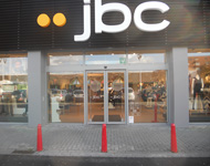 Portes d'entrées du magasin JBC à Mouscron